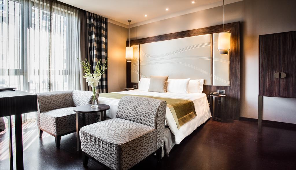 Uptown Palace Milan Luaran gambar