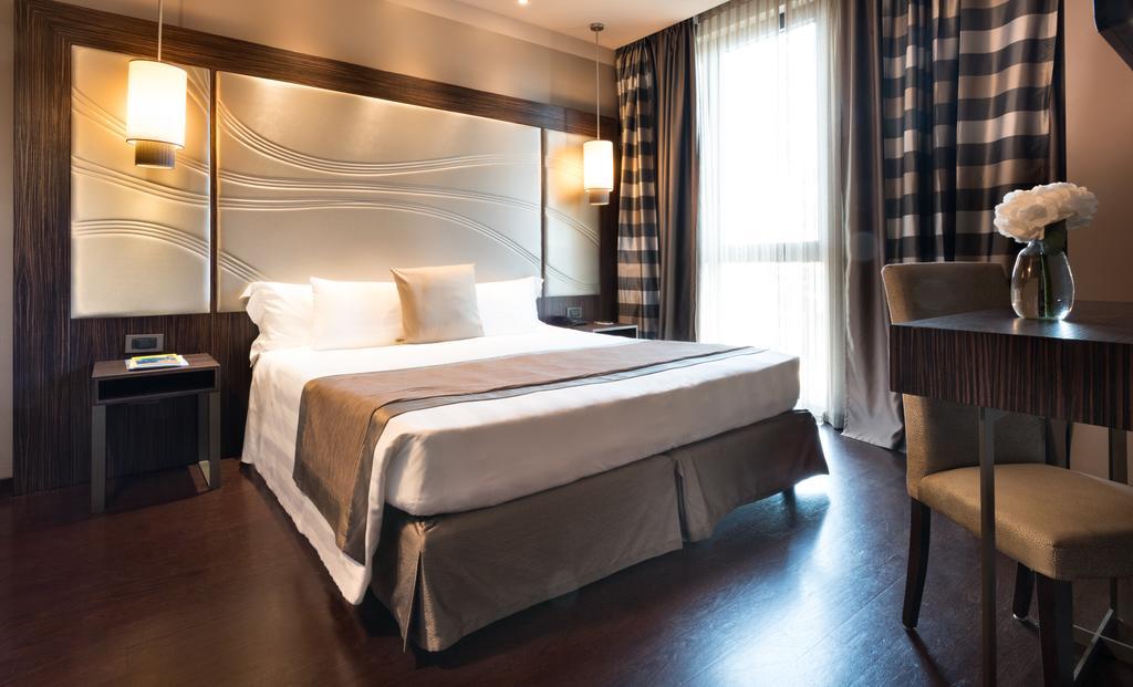 Uptown Palace Milan Luaran gambar
