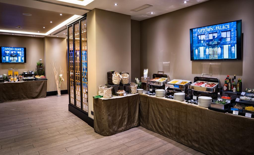Uptown Palace Milan Luaran gambar
