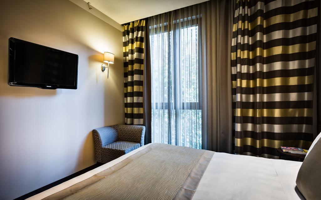 Uptown Palace Milan Luaran gambar