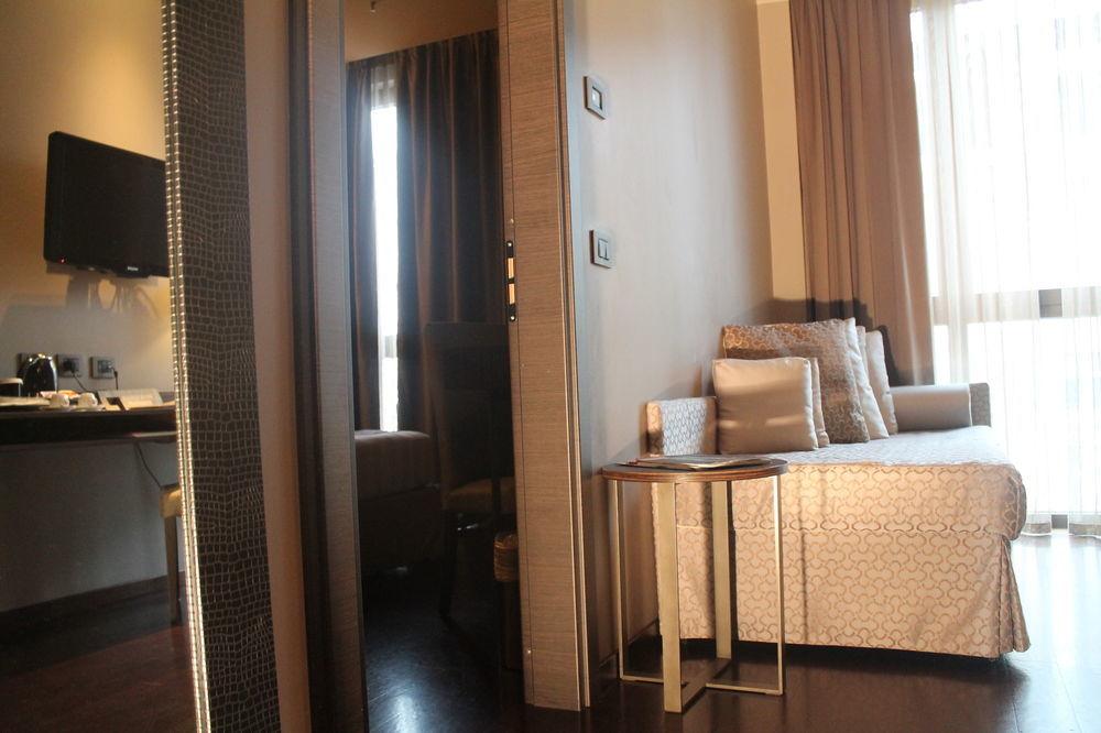 Uptown Palace Milan Luaran gambar