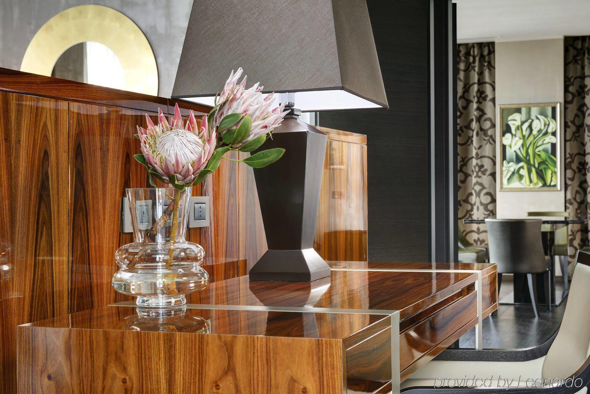 Uptown Palace Milan Luaran gambar
